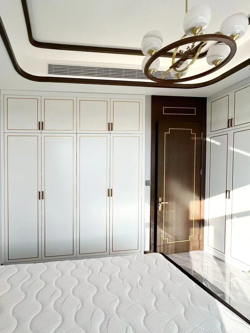 custom-design bi-fold aluminum garden doors for commercial courtyards