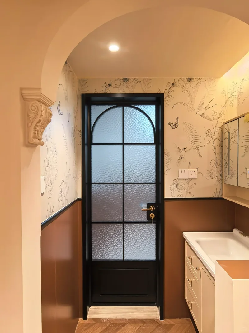 Aluminum glass doors with custom glass patterns