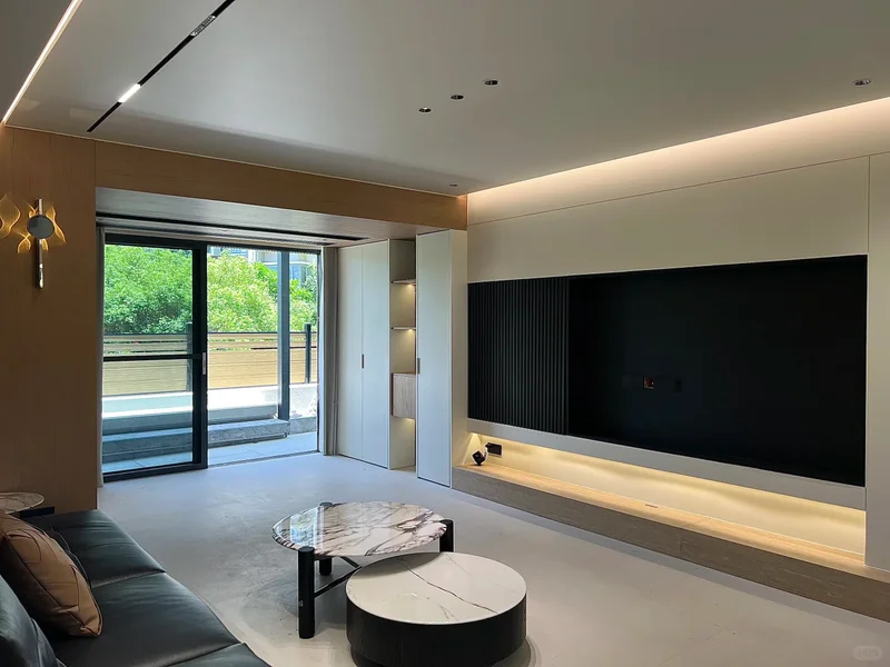 Aluminum glass doors for indoor courtyards