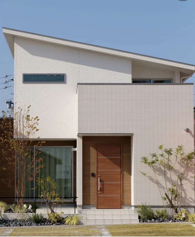 Galvanized Steel Doors for Coastal Construction: Durable, Corrosion-Resistant Solutions for Harsh Marine Environments