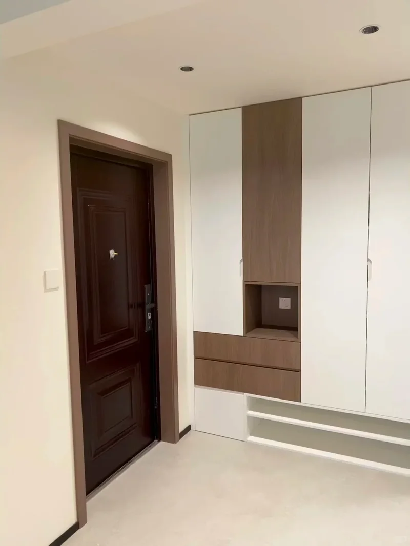 Steel security doors with bulletproof glass for banks