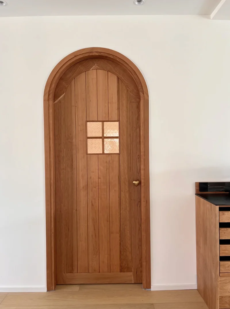 Beech solid wood doors wear-resistant with UV coating for shopping malls