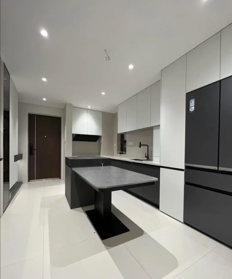Wenge solid wood doors luxury grain with brass hardware for high-end clubs